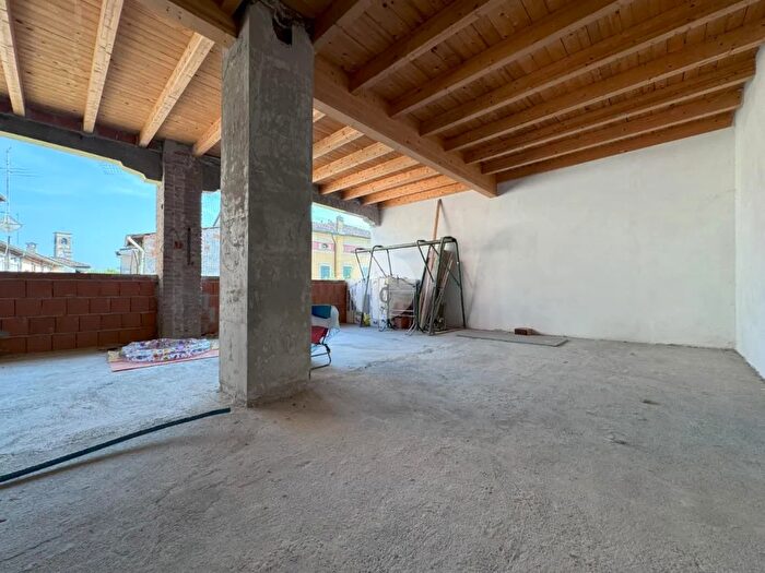 Appartamento trilocale in vendita in Via Indipendenza, Sergnano