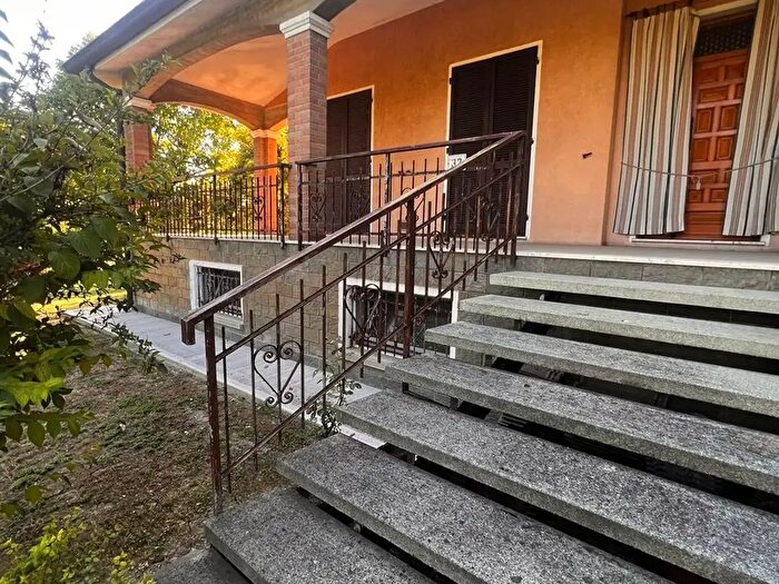 Casa con 9 locali in vendita in Gonzaga