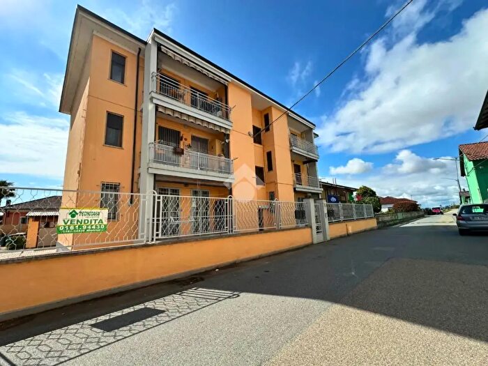Appartamento quadrilocale in vendita in Via Giuseppe Mazzini, Tronzano Vercellese