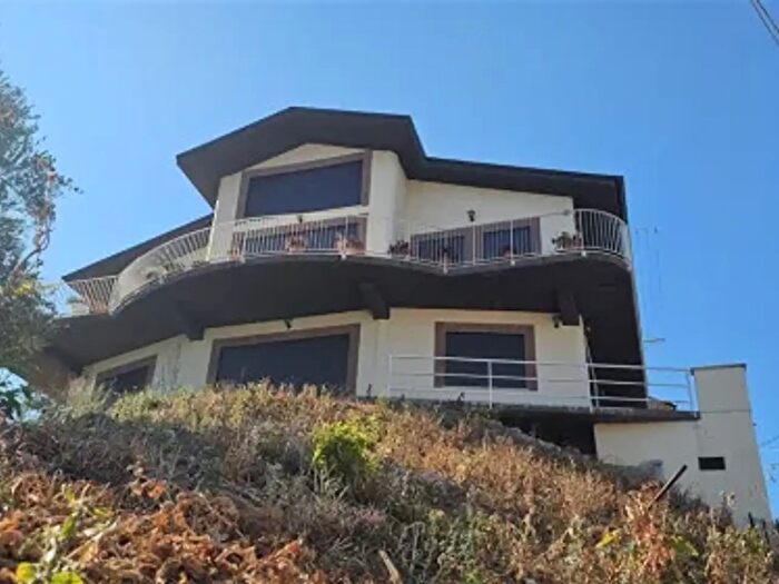 Casa con 6 locali in vendita in Via Duca dAosta, Pietraferrazzana