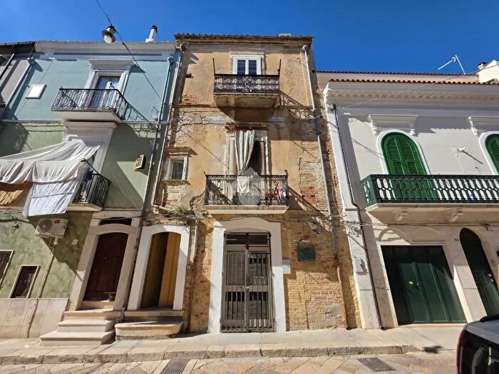 Casa trilocale in vendita in Via Garibaldi Giuseppe, Torremaggiore
