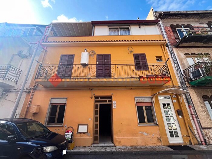 Appartamento trilocale in vendita in Via Aspromonte, Milazzo