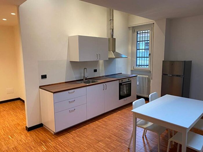 Appartamento trilocale in affitto in Vicolo San Nicola, Centro Storico, Novara