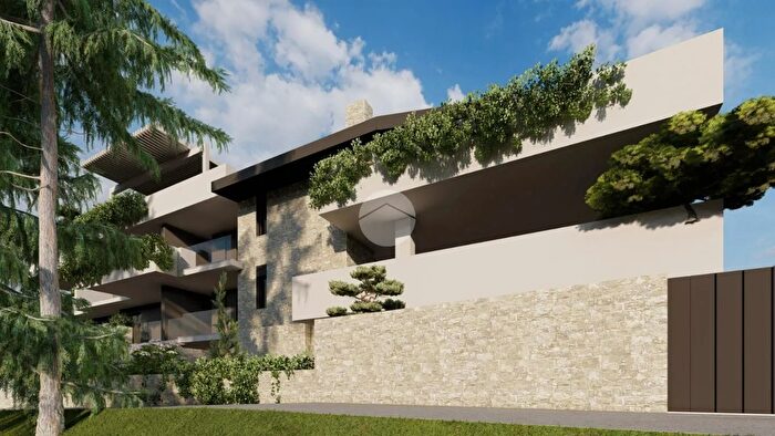 Appartamento trilocale in vendita in Via Alberto Chiarini, Teramo