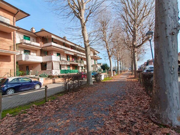 Appartamento trilocale in affitto in Via Ottavio Ferraretto, Centro, Cherasco