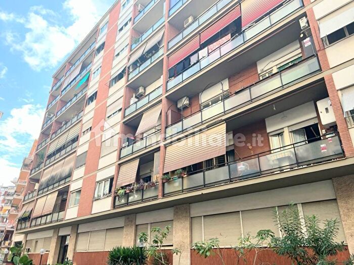 Appartamento bilocale in affitto in Via Carlo Tenca, Casal Bruciato, Roma