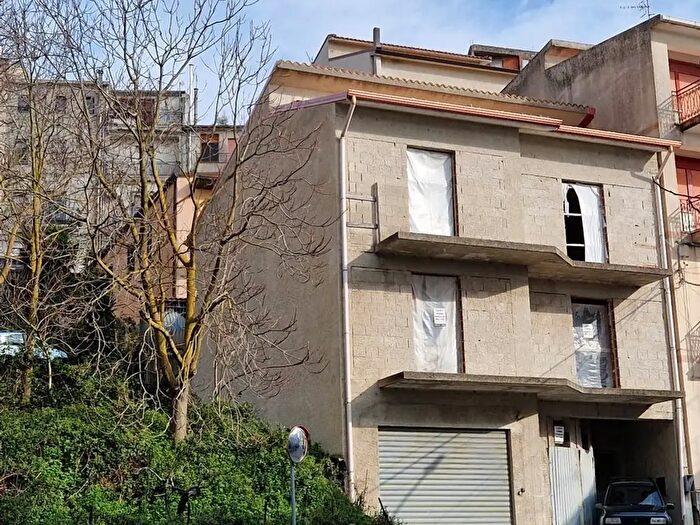 Appartamento con 6 locali in vendita in Via Don Luigi Sturzo SNC, Giuliana