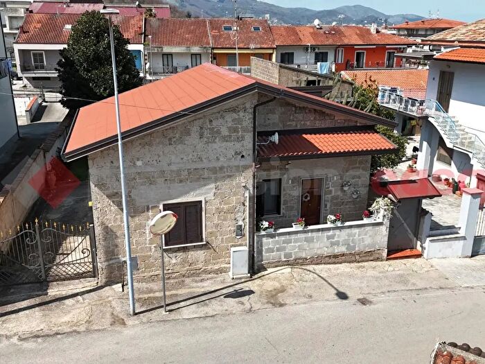 Casa con 5 locali in vendita in Via Antonio Gramsci, Rotondi