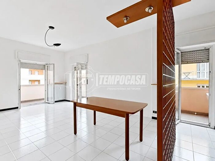 Appartamento trilocale in vendita in Via Boccaleone, Bergamo