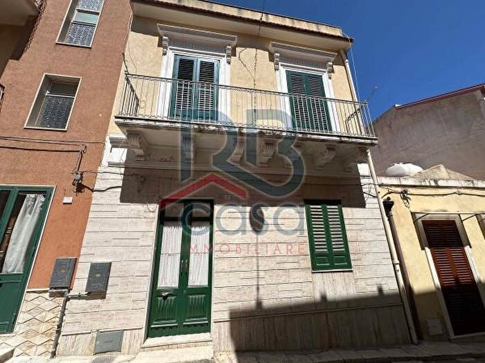 Casa quadrilocale in vendita in Via Ascenzio Maucieri, Ispica