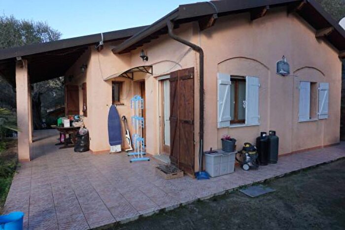 Casa quadrilocale in vendita in Località Villa, Perinaldo