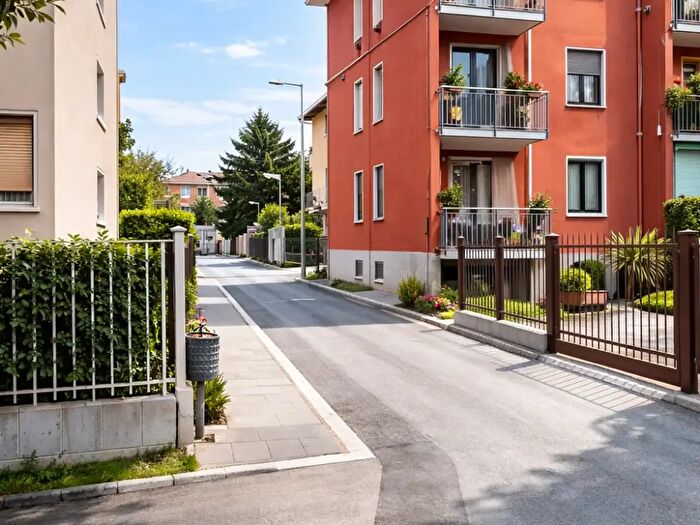 Appartamento trilocale in vendita in Bollate