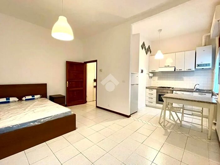Appartamento monolocale in affitto in Via M Roselli Cecconi, Firenze