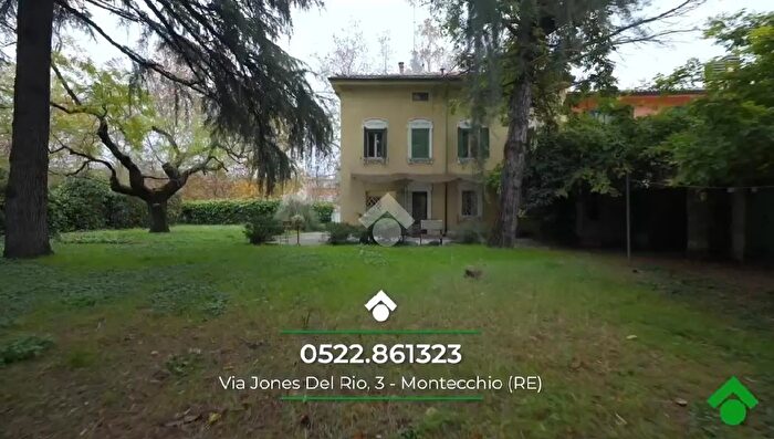 Casa con 13 locali in vendita in Via IV Novembre, Montecchio Emilia