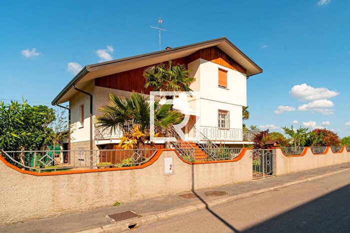 Casa con 5 locali in vendita in Alfonsine