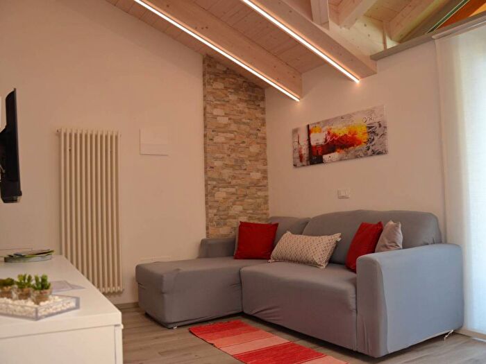 Casa trilocale in affitto in Via Giovanni Battista Ramus, Centro, Pellizzano