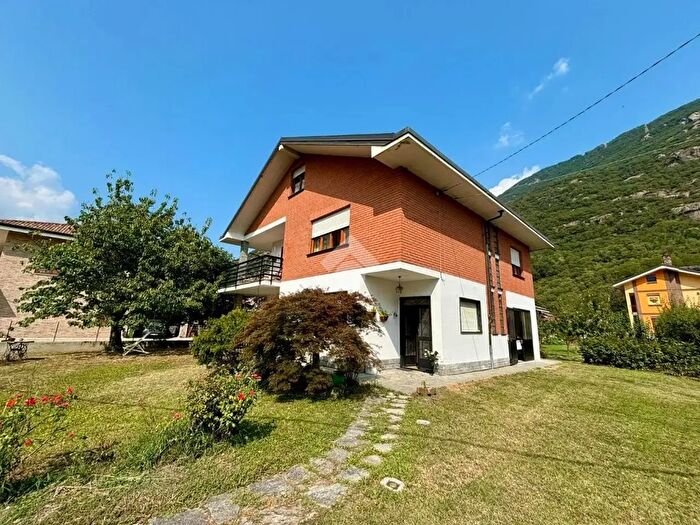 Appartamento trilocale in affitto in Via Monte Nero, Borgone Susa