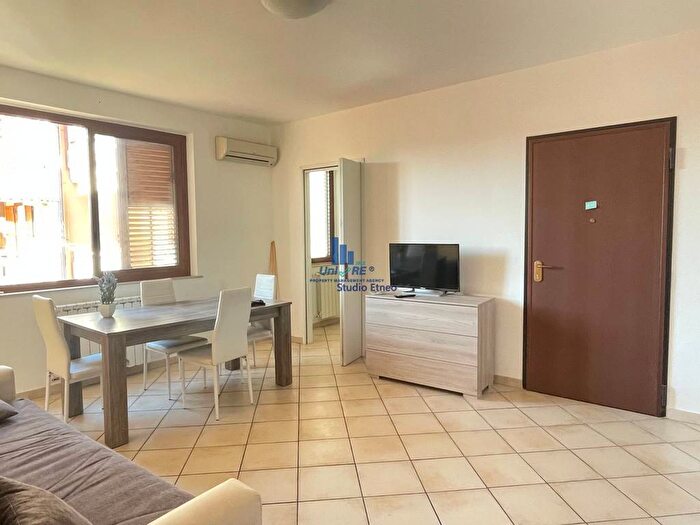 Appartamento trilocale in affitto in Via Nazionale, Cannizzaro, Aci Castello