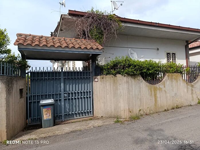 Appartamento trilocale in vendita in Via Vincenza Messina, Ciampino