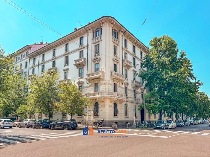 Appartamento quadrilocale in affitto in Via Pietro Moscati, Paolo Sarpi, Milano