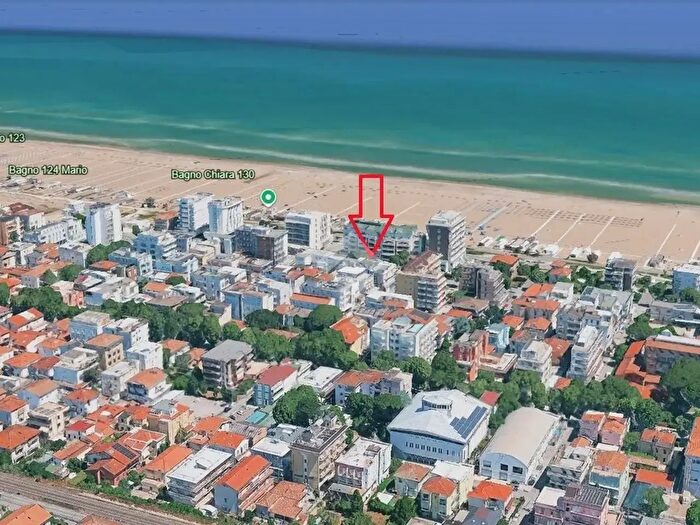 Appartamento trilocale in vendita in Viale Regina Margherita, Rimini
