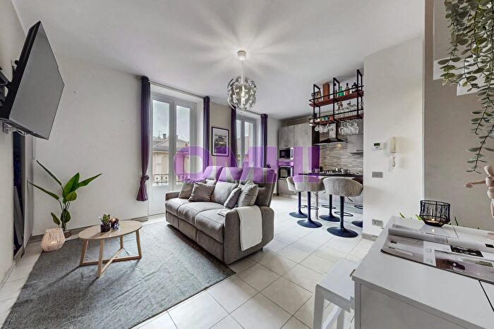 Casa trilocale in vendita in Labiena, Laveno Mombello