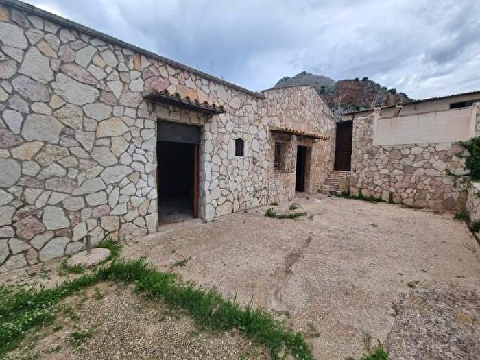 Casa con 5 locali in vendita in Contrada Castello di Badia, Castellammare Del Golfo