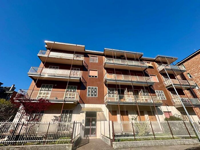 Appartamento trilocale in affitto in Via Filippo Beltrame, Vimodrone