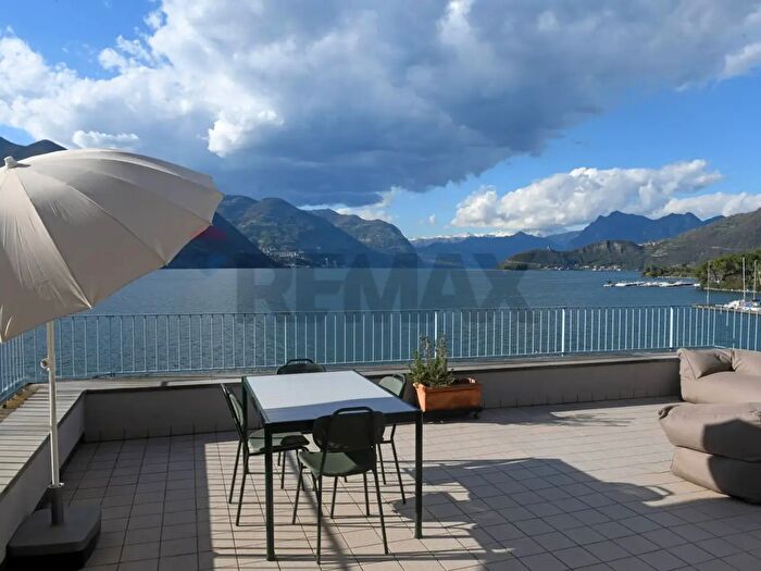 Appartamento trilocale in affitto in Via Caproni, Iseo