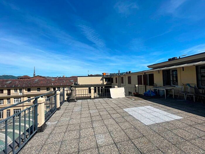 Appartamento quadrilocale in affitto in Via Roma, Torino