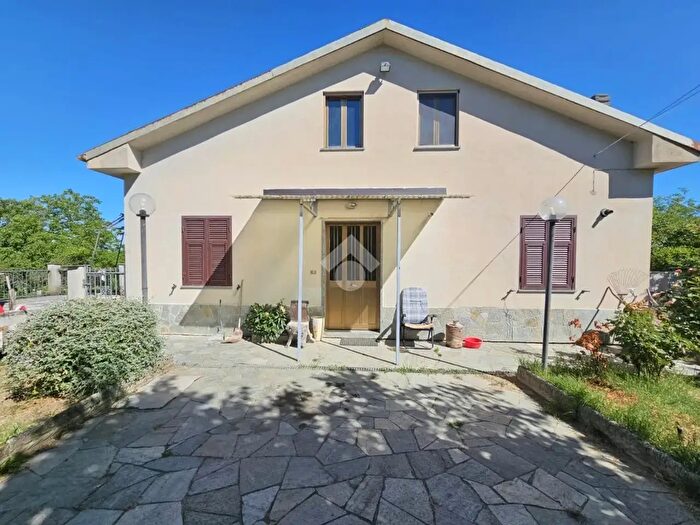 Casa quadrilocale in vendita in Via Casa Taverna, Prasco