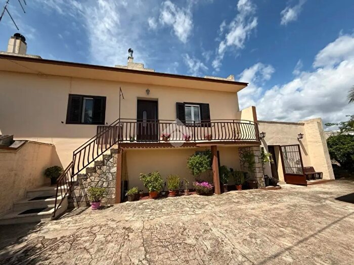 Casa quadrilocale in vendita in Contrada Foggia Vetere, Ceglie Messapica