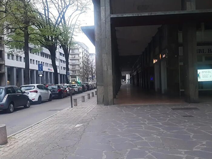 Appartamento con 6 locali in vendita in Corso del Popolo, Venezia