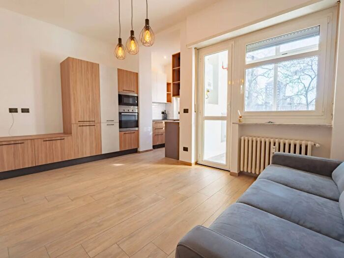 Appartamento trilocale in vendita in Corso Traiano, Torino