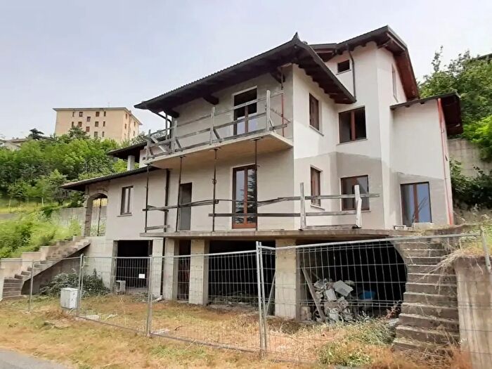 Casa quadrilocale in vendita in Via Benedicta, Tagliolo Monferrato