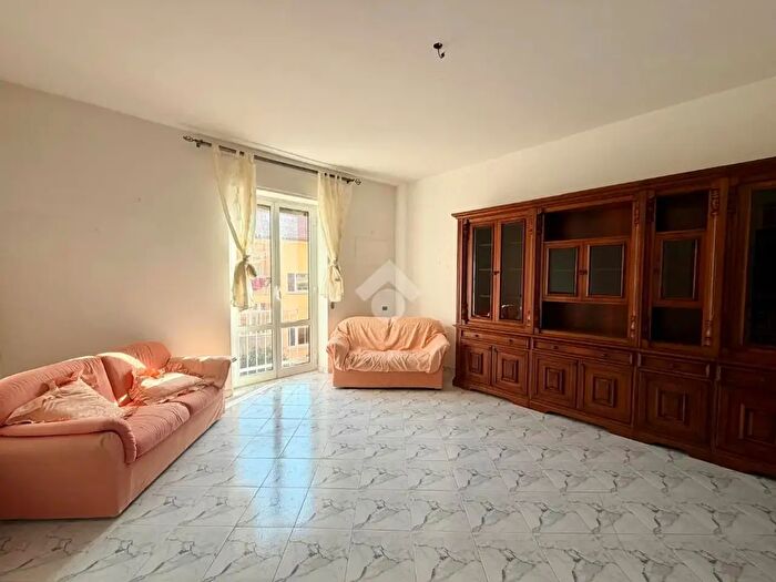 Appartamento con 5 locali in vendita in Via Paradiso, Genova