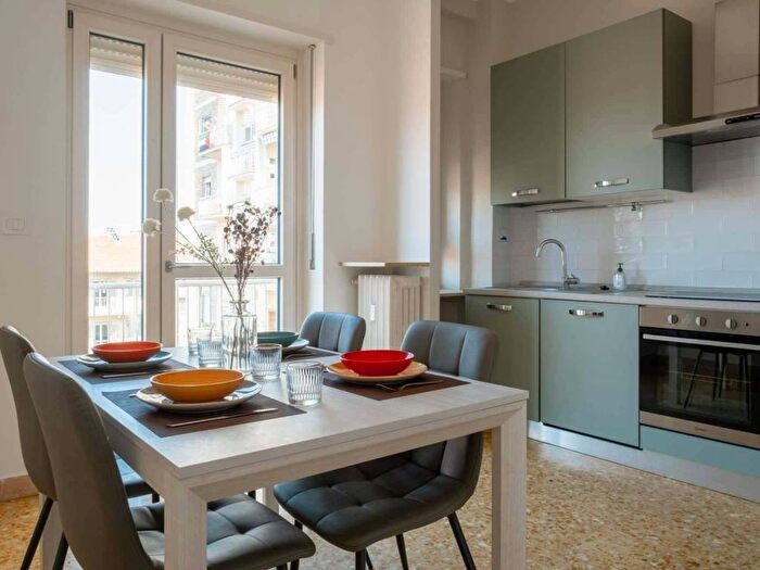 Appartamento quadrilocale in affitto in Piazza della Repubblica, Aurora, Torino