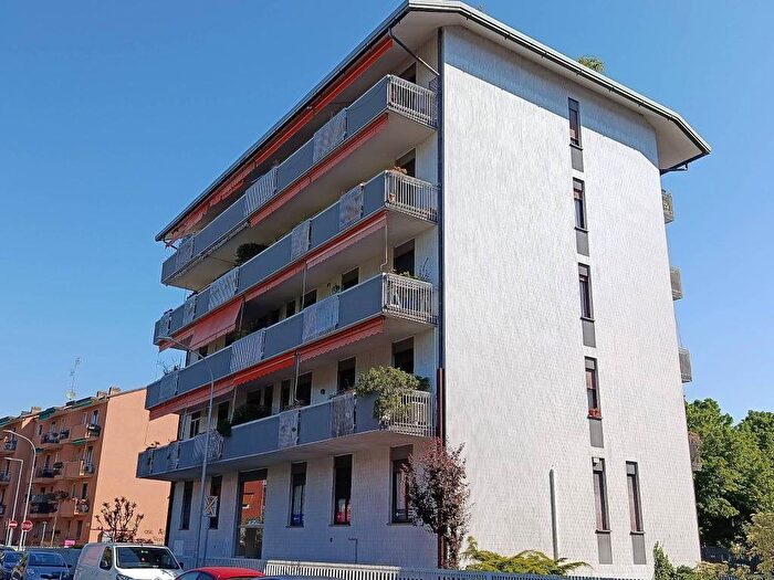 Appartamento trilocale in affitto in Via Toscana, San Giuseppe, Monza
