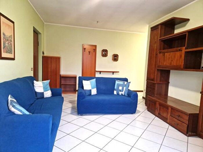 Appartamento trilocale in vendita in Via Santa Caterina, Caselle Lurani