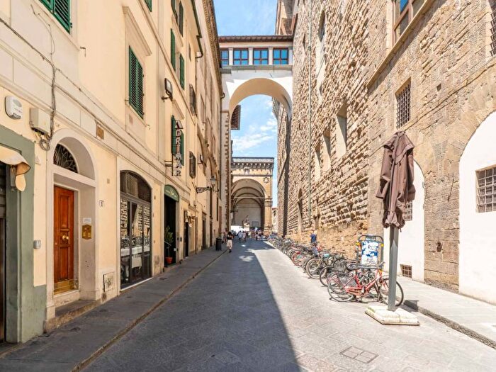 Appartamento quadrilocale in affitto in Via della Ninna, Signoria Uffizi, Firenze