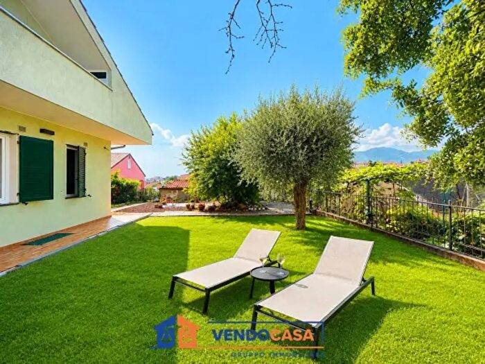 Appartamento trilocale in vendita in Via Bulasce, Loano
