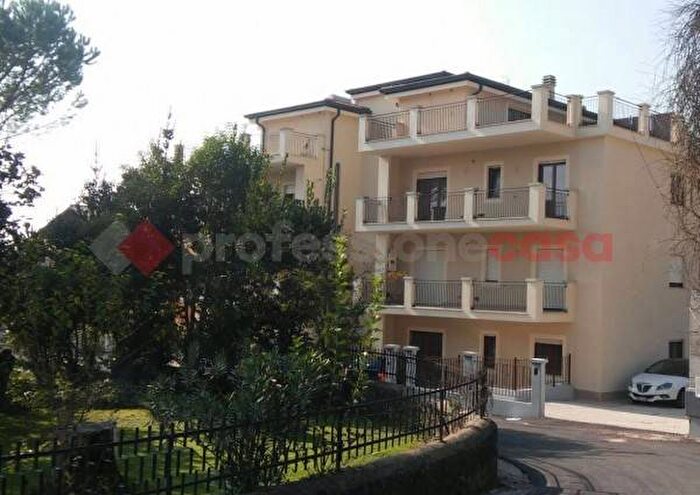 Appartamento trilocale in affitto in Via Guado Santa Maria, Centro, Cassino