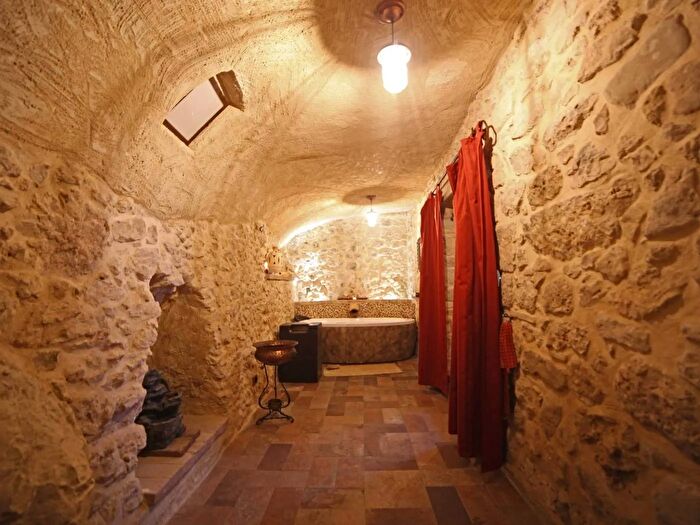 Casa con 14 locali in vendita in Via Santa Giusta Monte San Giovanni Campano Frosinone, Monte San Giovanni Campano