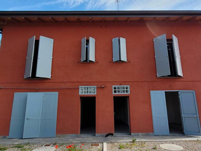 Appartamento con 6 locali in affitto in Via Mezzo Ponente, Centro, Crevalcore