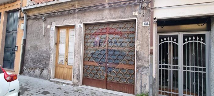 Casa con 5 locali in vendita in Via Baratta, Paterno