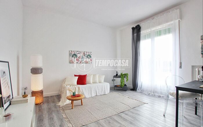 Appartamento quadrilocale in vendita in Via Candia, Ancona