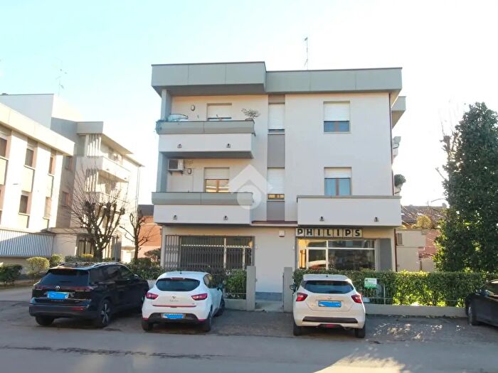 Appartamento trilocale in vendita in Via Giacomo Matteotti, Bagnolo In Piano