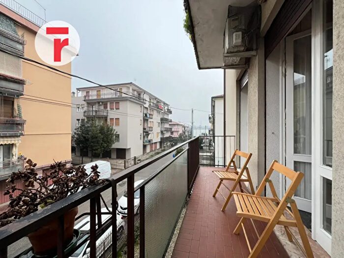 Appartamento quadrilocale in vendita in Via Ottorino Respighi, Padova