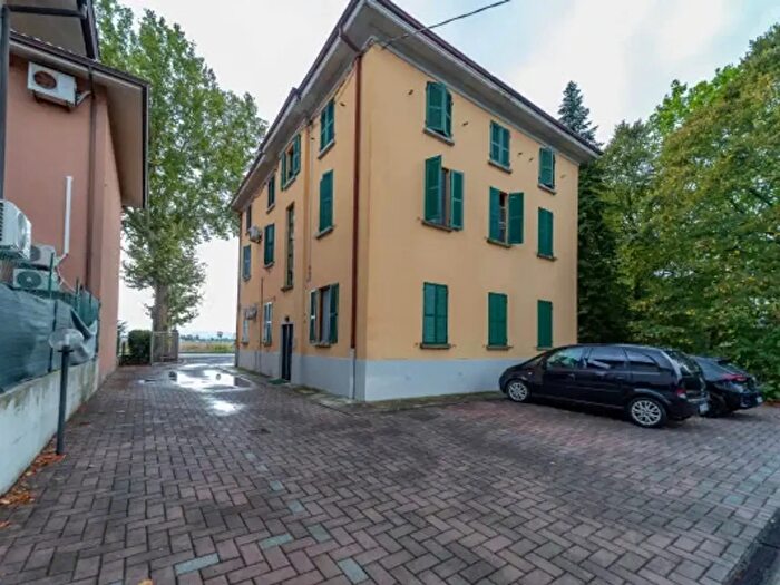 Appartamento trilocale in vendita in Via Mantova, Parma