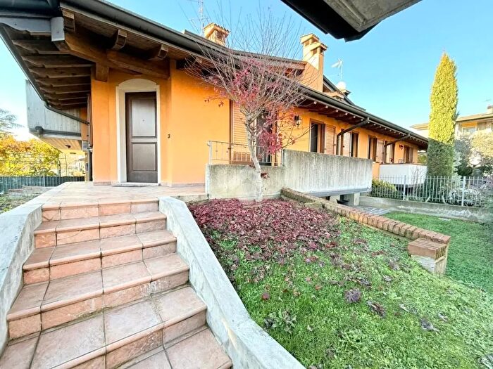 Casa quadrilocale in vendita in Via Pittore Pordenone, Dello